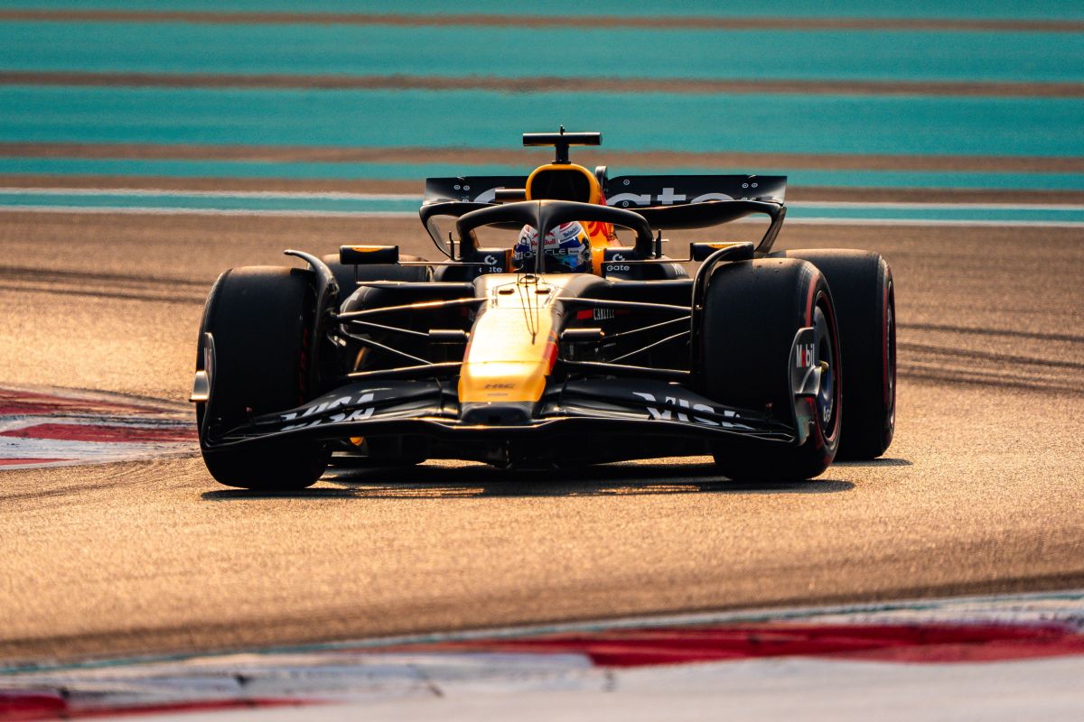 Verstappen conquista la pole ad Abu Dhabi, seguito da Norris e Piastri - Agenzia Italpress