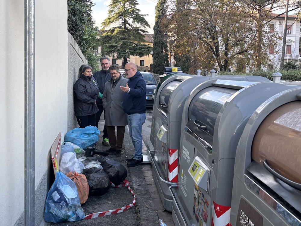 Abbandono dei rifiuti: a Signa emesse le prime sei multe da mille euro.