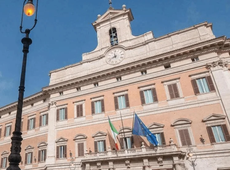 Bene l'emendamento per una maggiore flessibilità e socializzazione dei costi di allaccio alla rete gas