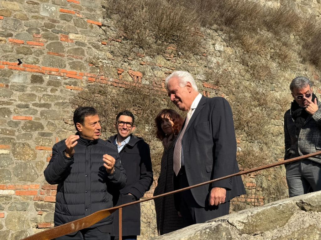 Castelnuovo d'Avane, continuano i lavori di rigenerazione del borgo. Giani: "La rinascita è sempre più vicina."