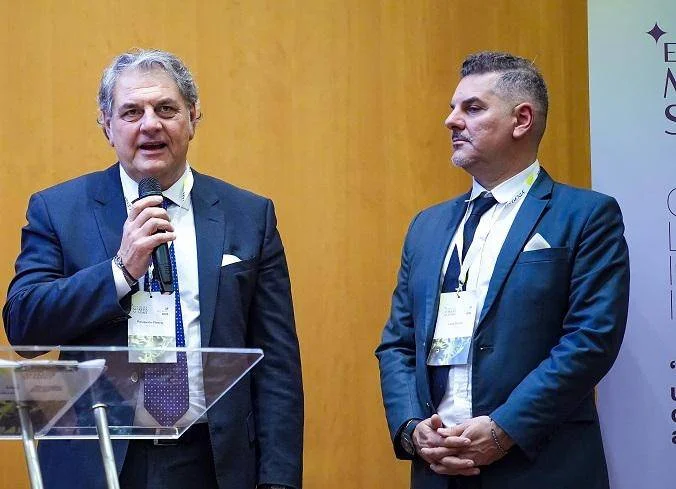 Confronto sul Mondo della Pulizia e dei Servizi