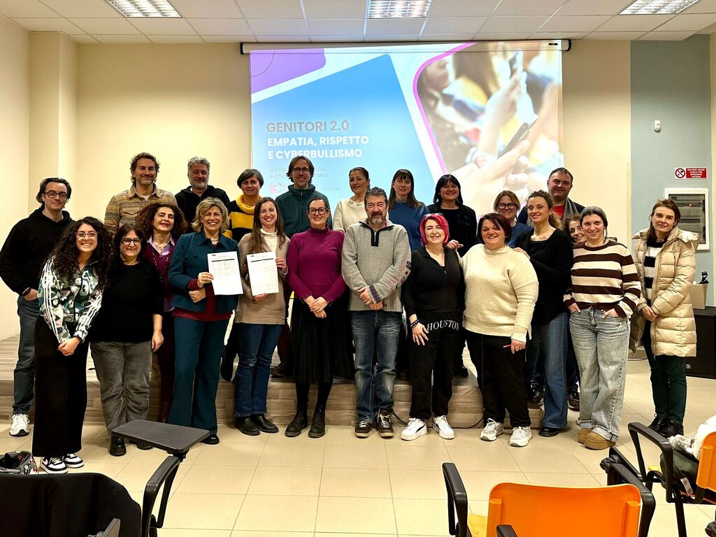 Da 'Genitori 2.0' nasce il Patto digitale per la comunità di San Gimignano