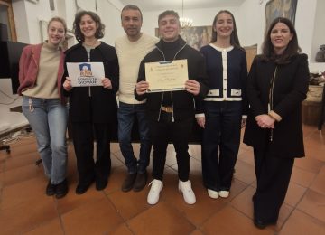 Diego Puggioni si aggiudica il concorso per il logo della Consulta Giovani a Lastra.