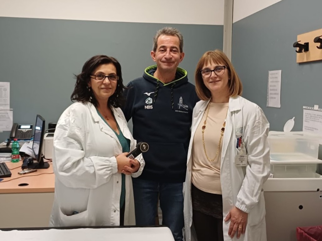 Donato un dermatoscopio ad alta risoluzione alla Dermatologia di Nottola