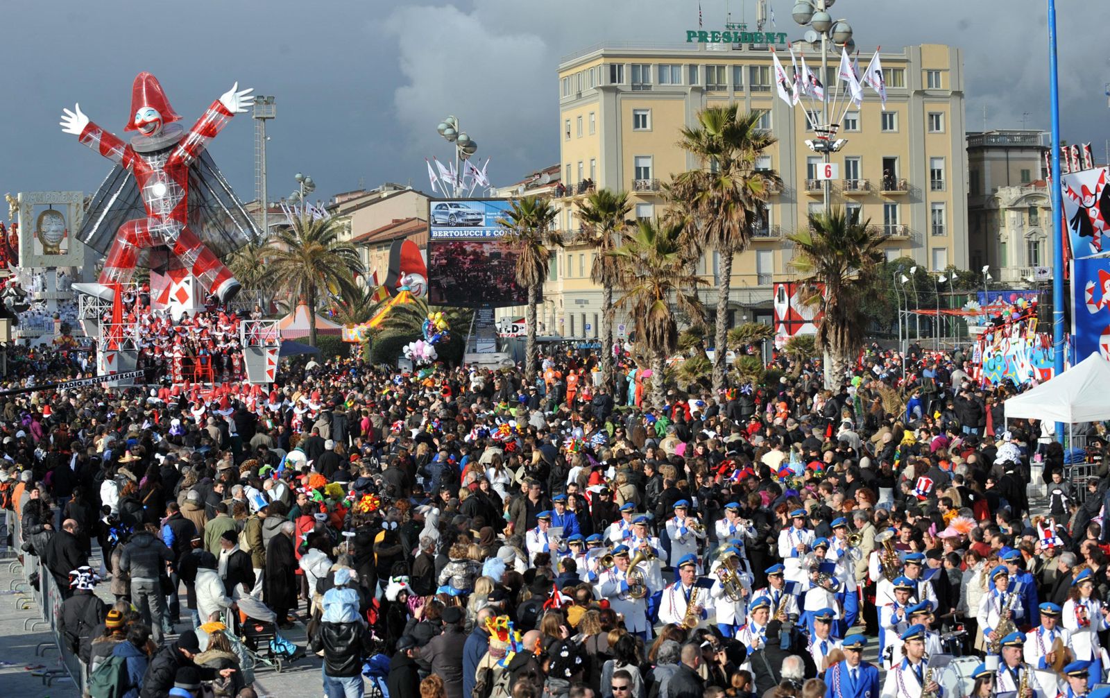 Il Carnevale di Viareggio arriva anche a Selvatelle
