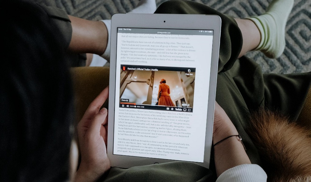 Il consumo digitale quotidiano tra informazione e intrattenimento