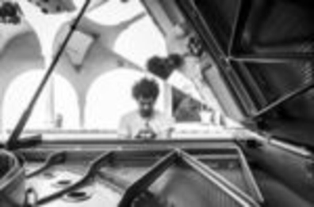 Il pianista empolese Alessio Cioni lancia il suo nuovo sito ufficiale