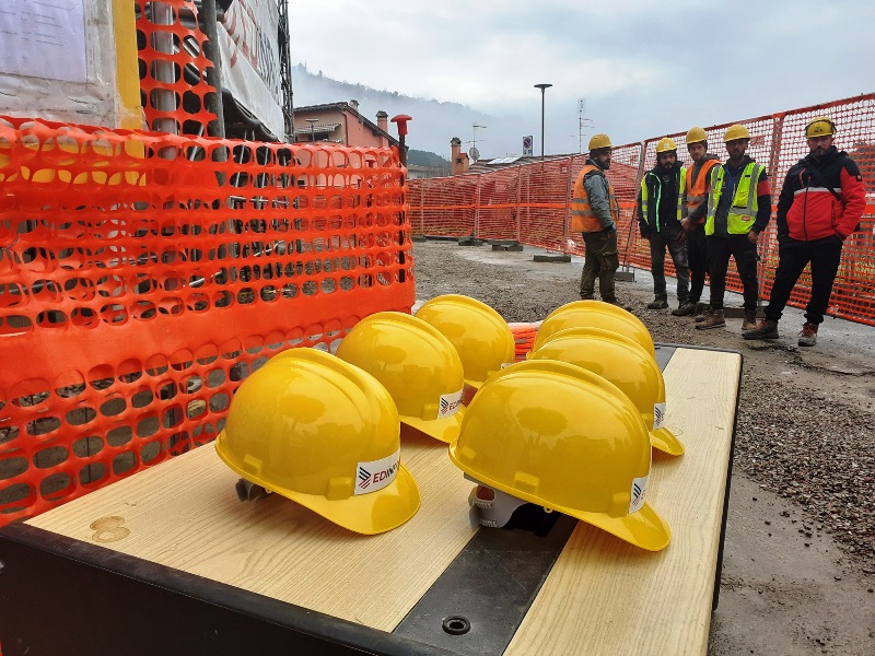 Incidente fatale in un cantiere a Livorno: il lutto del sindaco e dell'Amministrazione Comunale.