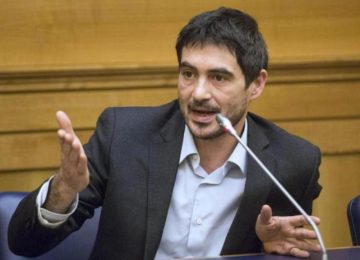 Insulti sui social a Senka Majda: la solidarietà di Fratoianni (SI)