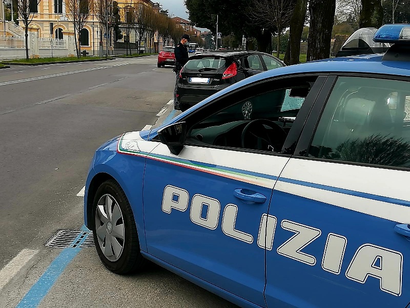 Lucca: 23enne denunciato per spaccio davanti alla stazione