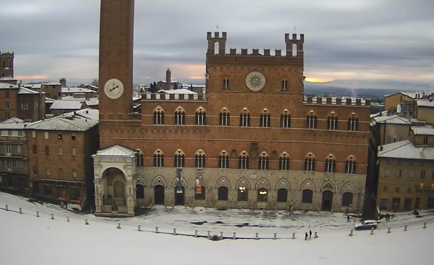 Neve a Siena: chiusura di scuole e centri per anziani e disabili.