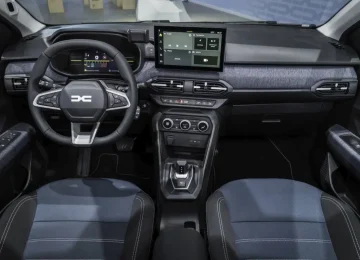 Nuove Dacia Sandero e Sandero Stepway: design interno migliorato