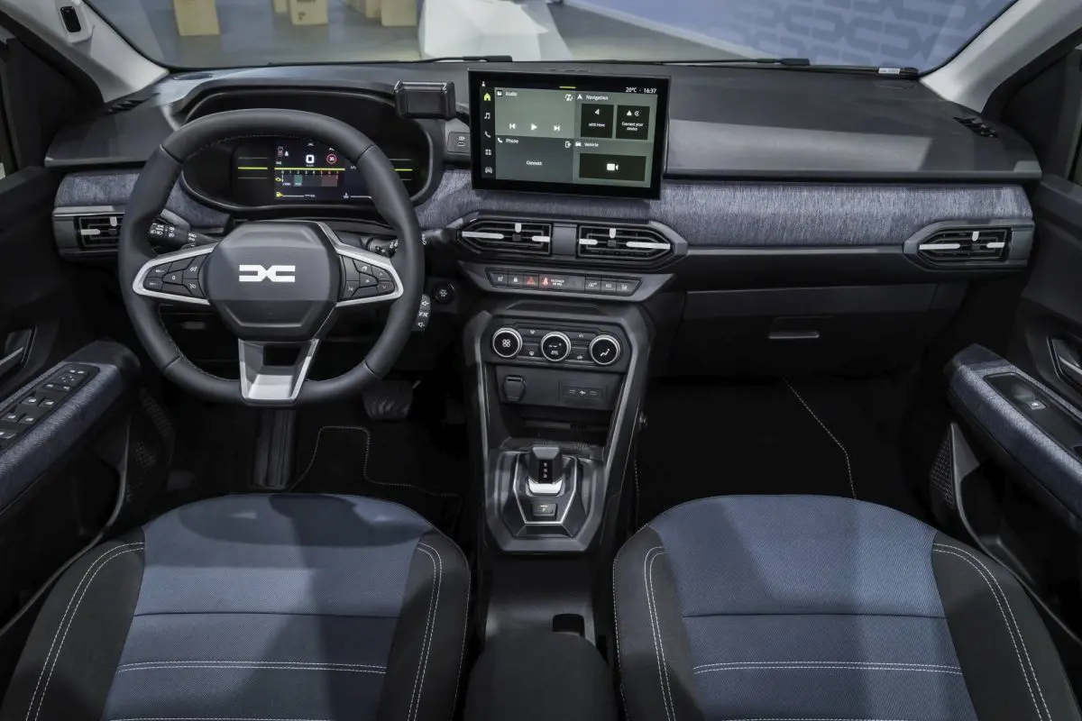 Nuove Dacia Sandero e Sandero Stepway: design interno migliorato