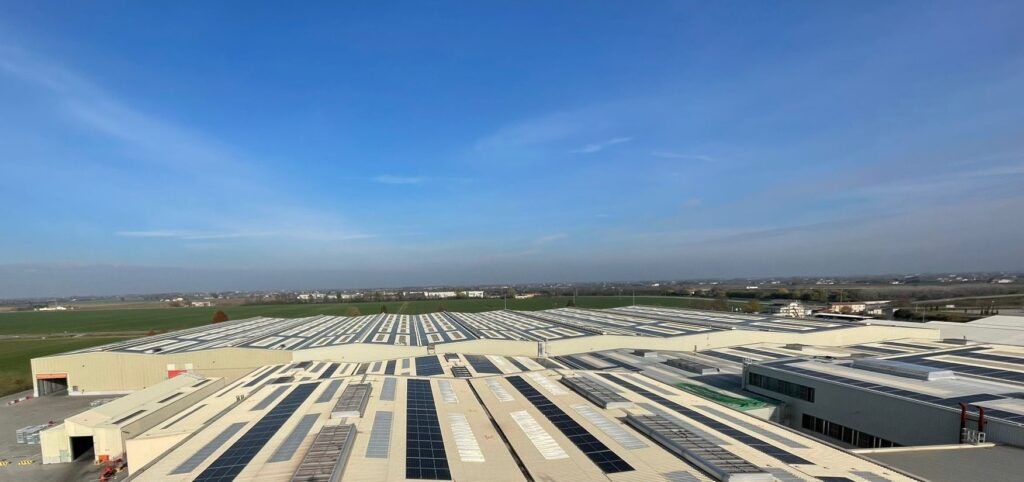 Nuovo impianto solare presso lo stabilimento Verallia di Pescia