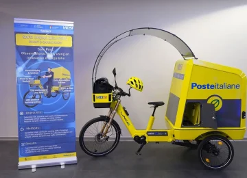 Poste Italiane testa nuovi prototipi di cargo e-bike per la consegna di pacchi nei centri storici