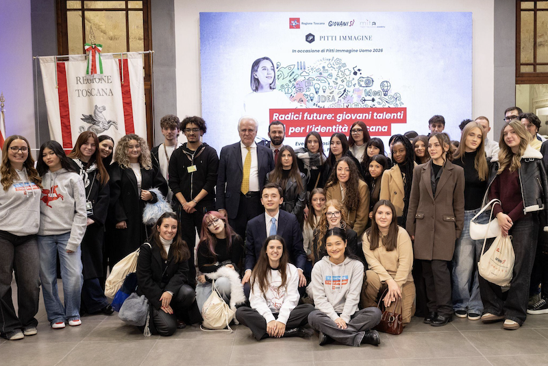 Radici Future: Le Creazioni di Oltre 100 Giovani nel Palazzo della Regione Toscana