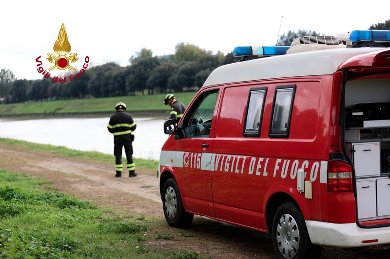 Ragazzo scomparso a Empoli: ricerche in corso lungo l'Arno anche con l'elicottero da ieri.