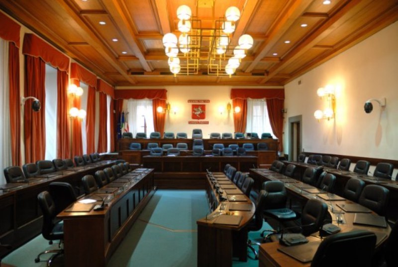 Ricercatori precari del CNR: approvata la mozione per la stabilizzazione in Consiglio Regionale