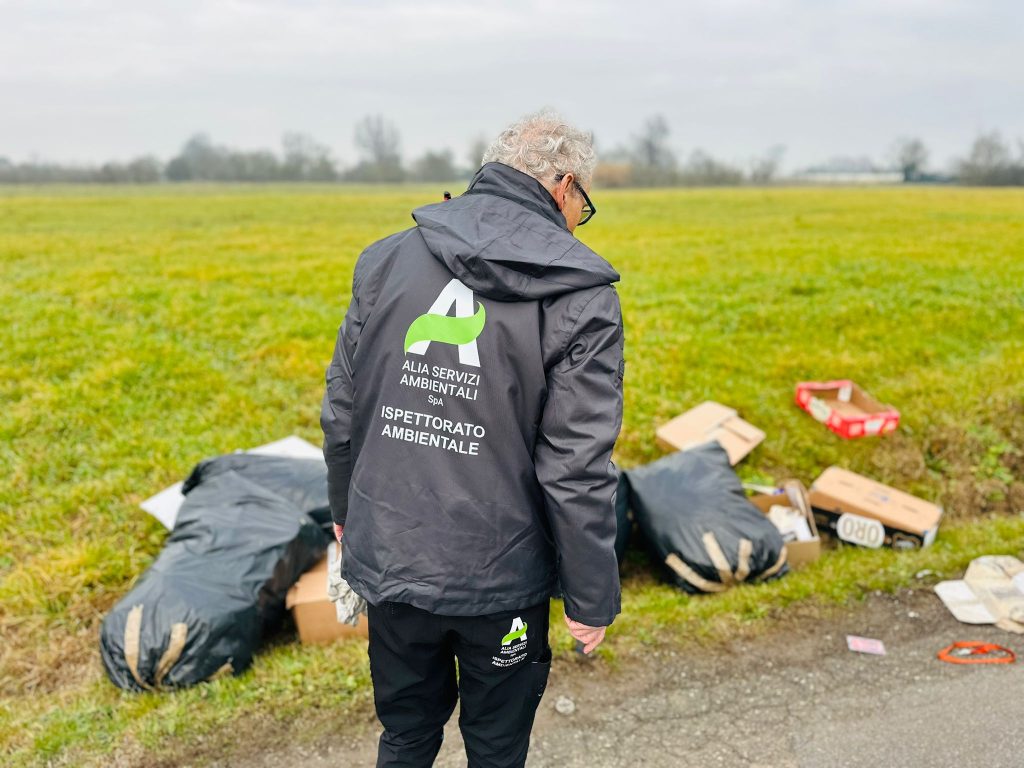 Rifiuti domestici abbandonati: sopralluoghi e sanzioni fino a mille euro a Campi Bisenzio