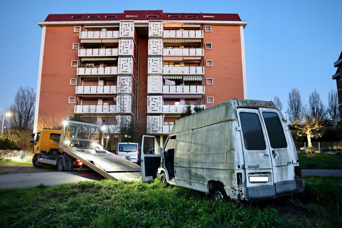 Rimossi 4 veicoli abbandonati tra Santa Maria e Avane: 15 rottami rimossi dalla strada nel 2025