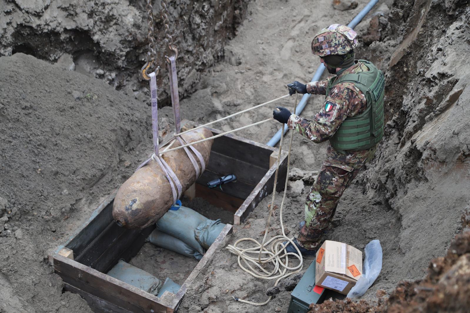 Rovereto: Inizio delle operazioni di disinnesco di un ordigno bellico dall'11 gennaio