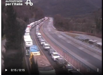 Camion in fiamme nella galleria Croci, traffico fermo – OK!Firenze