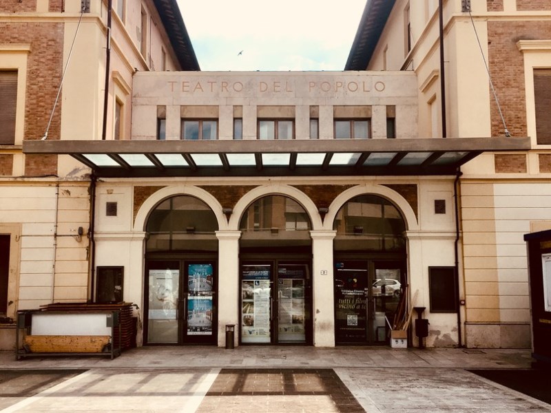 Al Teatro di Colle Val d'Elsa, Giordano Bruno Guerri presenta il suo libro.