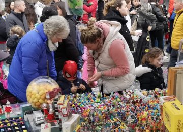 Carnevale e bancarelle: via Marruota riacquista protagonismo a Montecatini Terme
