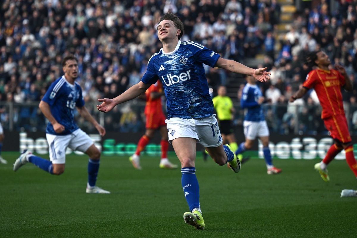 Champions Aroma by the Lake: Como Soars with 3-1 Victory Over Lecce - Italpress Agency