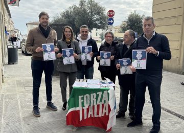 Referendum Giustizia: Forza Italia in piazza a Empoli per sostenere il Sì
