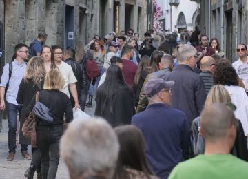 +1% negli arrivi e +2,9% nelle presenze