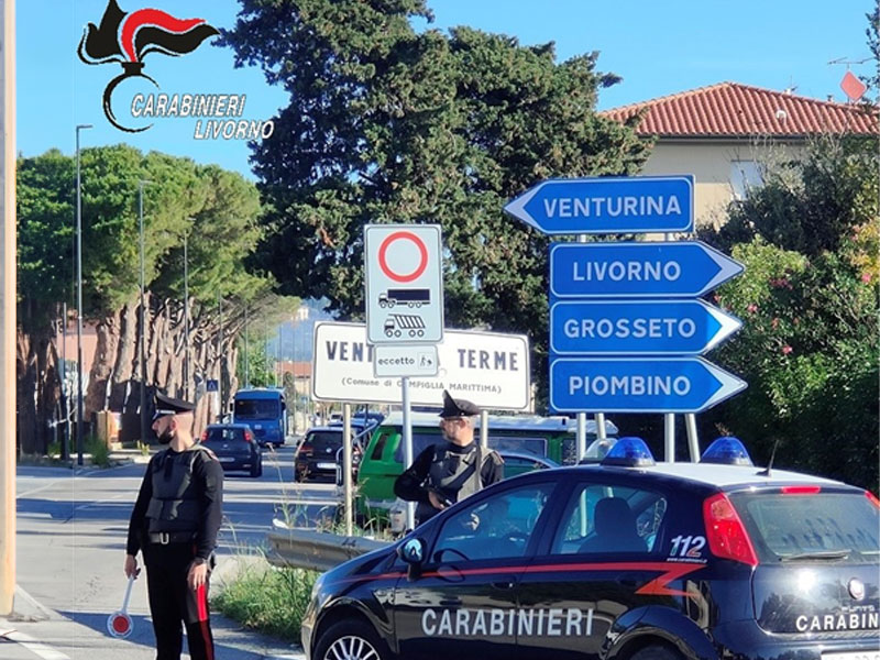 200 euro di acquisti e fuga