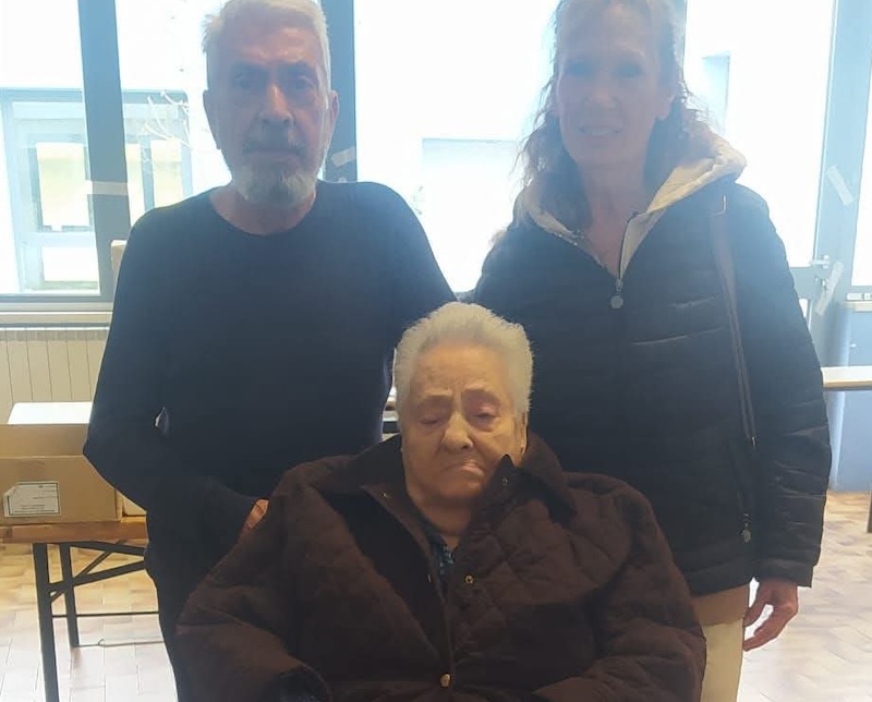 A 104 anni al seggio per il referendum: 'Responsabilità e senso civico'