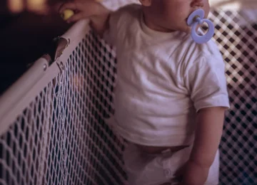 Aumenta la popolazione straniera e diminuisce la natalità.