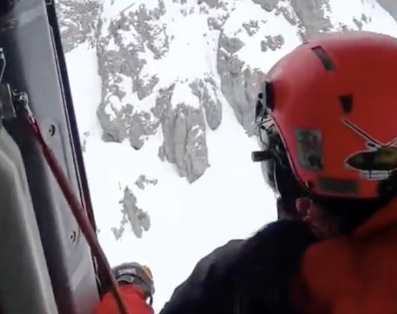 Cade durante una cordata sulle Apuane: soccorsa una donna