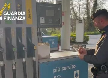 Caro carburanti: la GdF intensifica i controlli contro le speculazioni nel Lucchese