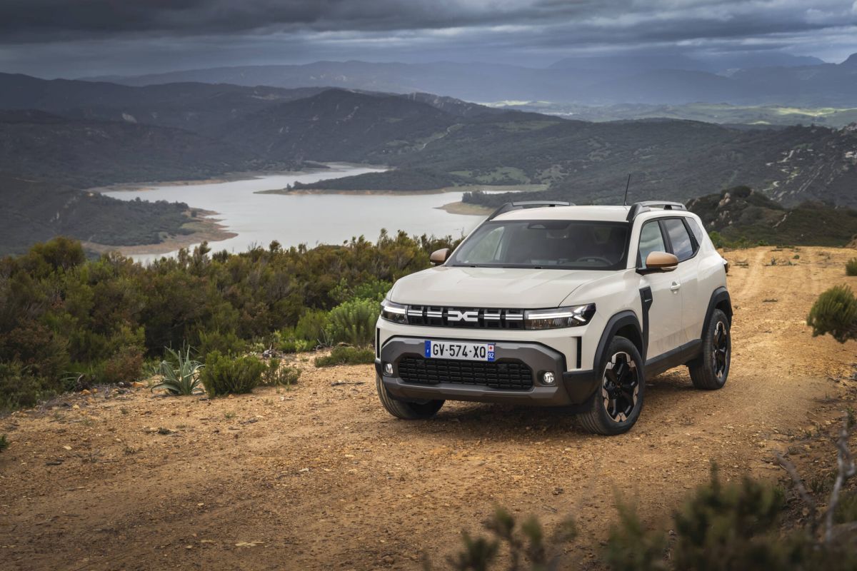 Dacia Duster: Design, Off-Road Capabilities, and New Hybrid-G 4x4 Engines