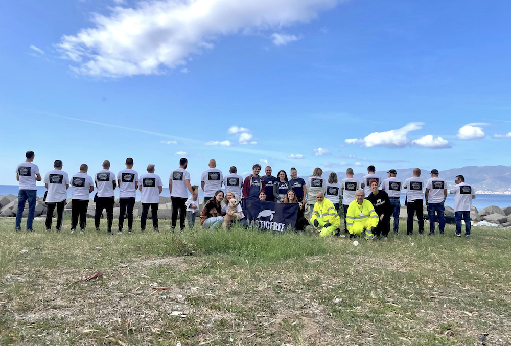 Detenuti e volontari insieme per ripulire il territorio: Plastic Free e Seconda Chance a Prato