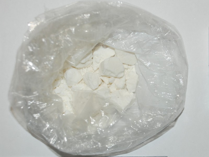 Due ventiquattrenni arrestati nel Pisano con oltre 700 grammi di cocaina nascosti in un campo