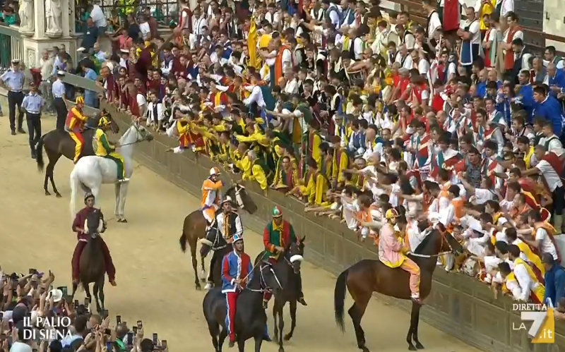 Equini, Manetti: "Proteggere il Palio di Siena e le rievocazioni storiche"