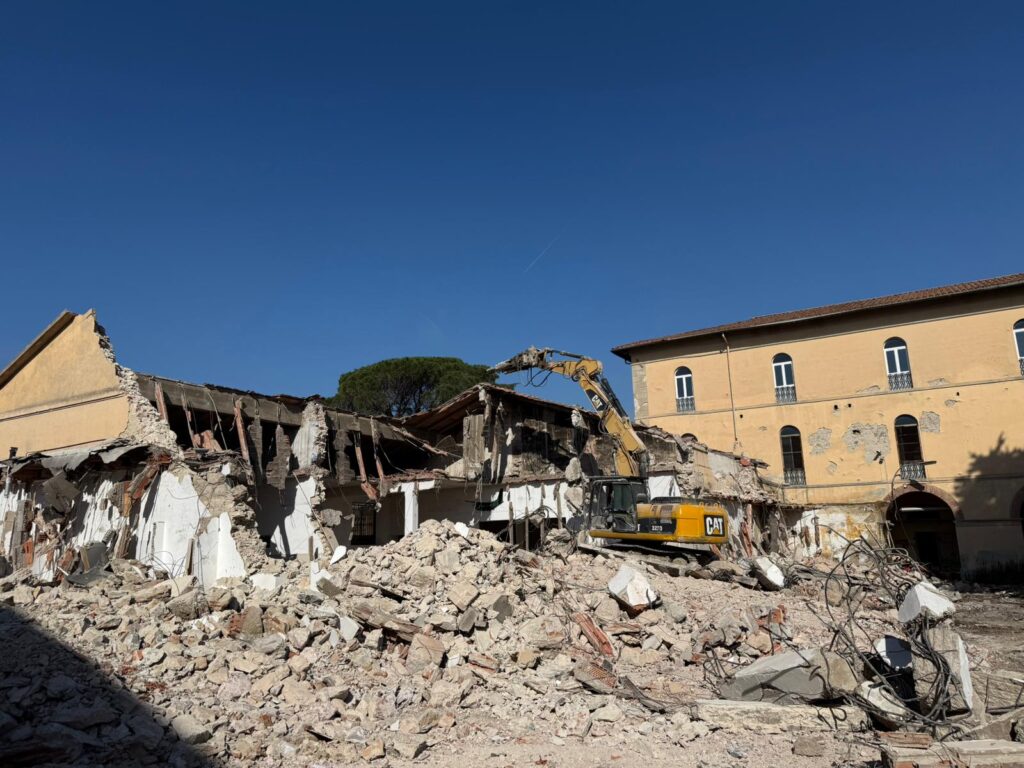 Ex Caserma Artale: demoliti i primi edifici per il nuovo parcheggio multipiano