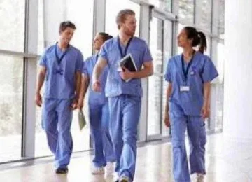 Fuga dalle Battaglie Ideologiche su Dolore, Famiglia e Competenze Infermieristiche