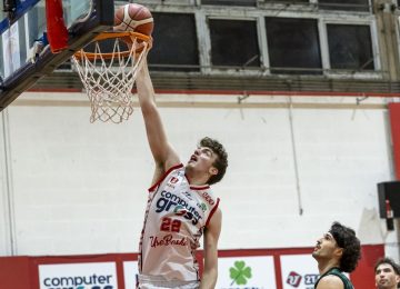 Giovanni Tosti guida l'Use Computer Gross alla vittoria contro Mens Sana Siena