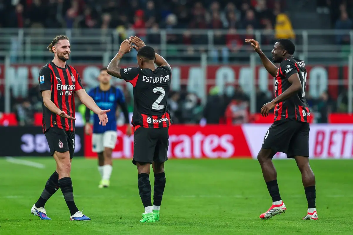 Il Milan conquista il derby con un 1-0 e si avvicina a -7 dall'Inter, secondo Italpress.