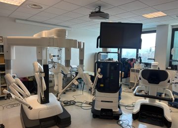 Il Responsabile Ricerca Ospedale di Campobasso è il primo nel Sud a introdurre il robot da Vinci 5.