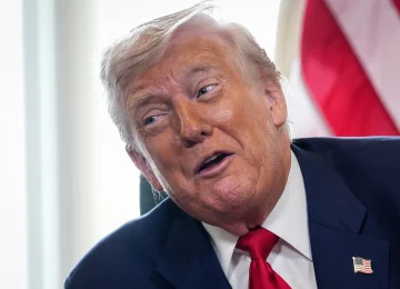 LA CIA mi dice che è gay