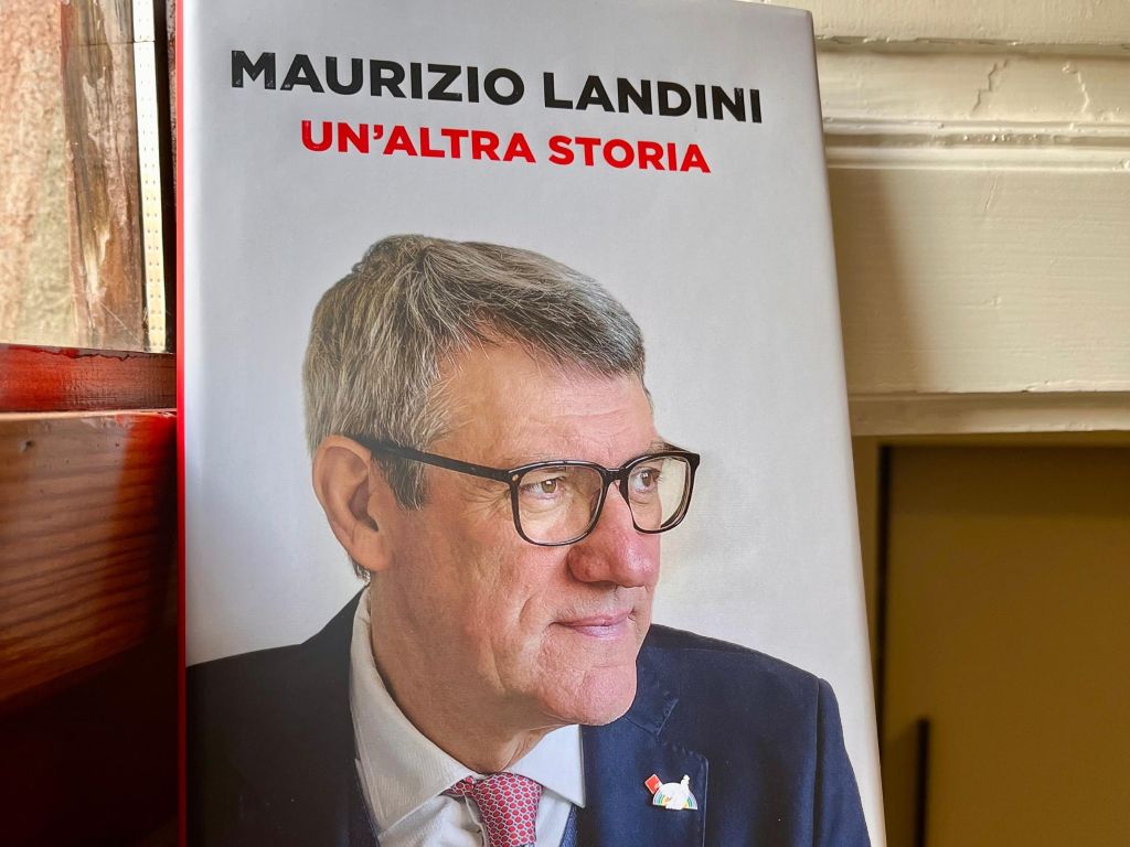 Maurizio Landini racconta cinquant'anni di Italia in 'Un'altra storia'. Landini e Giani: "La solidarietà fa la differenza".