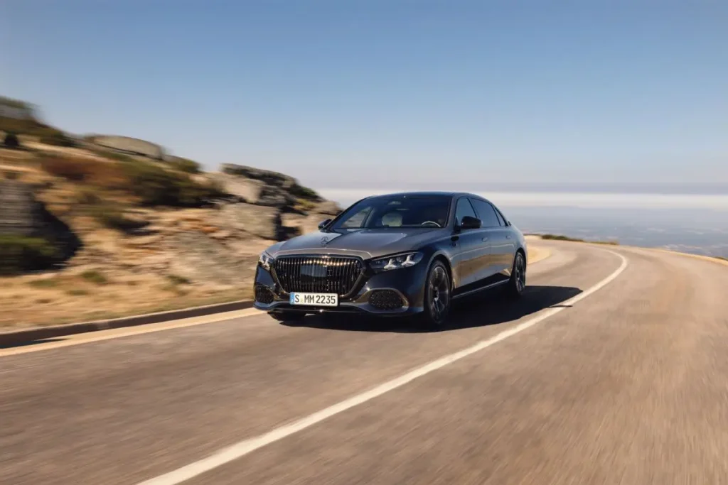 Nuova Mercedes-Maybach S-Class