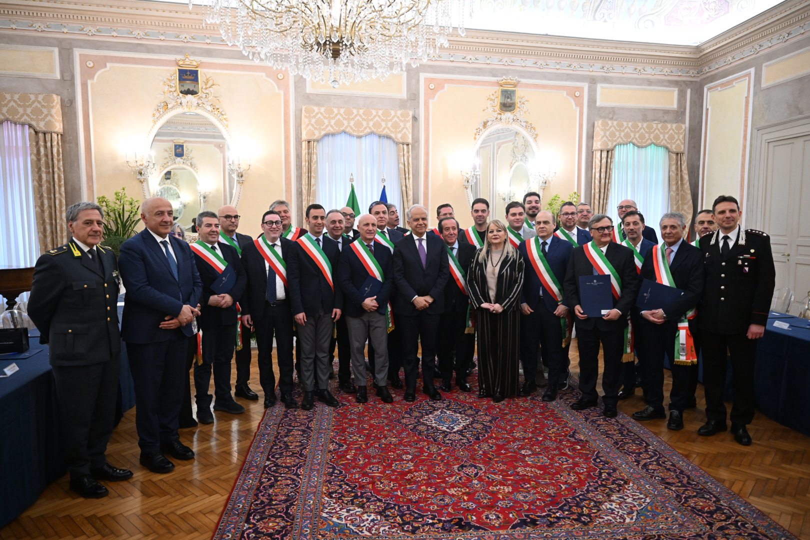 Piantedosi firma i 'patti per la sicurezza' in prefettura ad Avellino