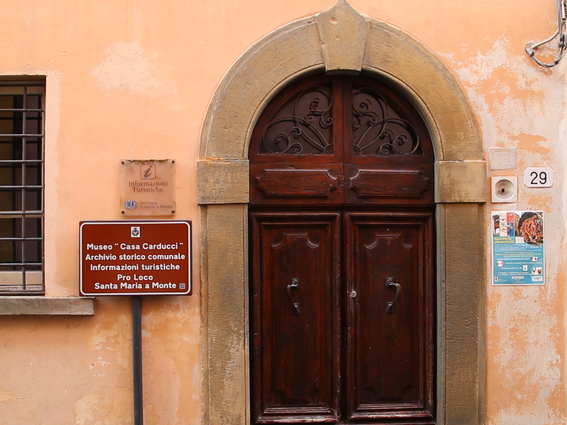 "Poesie da ritagliare": un laboratorio creativo per i bambini a Casa Carducci